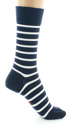 Outlet Berthe Aux Grands Pieds Chaussettes en Soie bleu marine à rayures écru