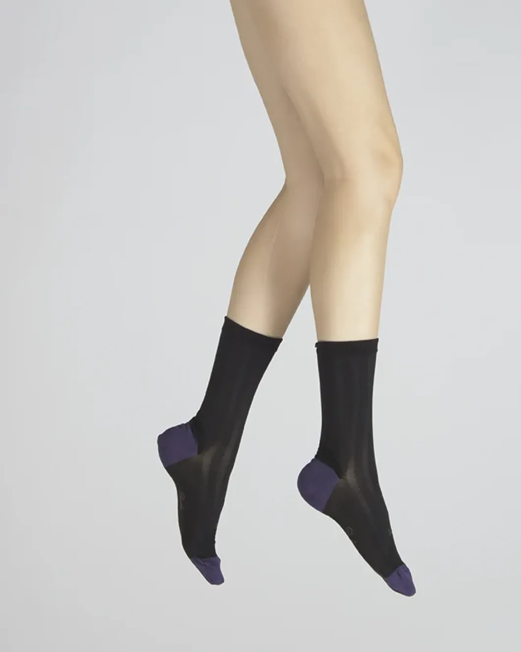 Clearance Berthe Aux Grands Pieds Chaussettes en soie noir-raisin