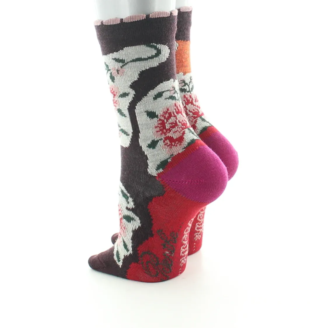 Hot Berthe Aux Grands Pieds Chaussettes enfant laine peignée fleurs sur fond orange et bordeaux