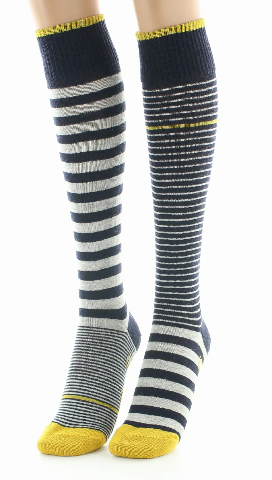 Fashion Berthe Aux Grands Pieds Chaussettes hautes femme laine peignée rayures asymétriques