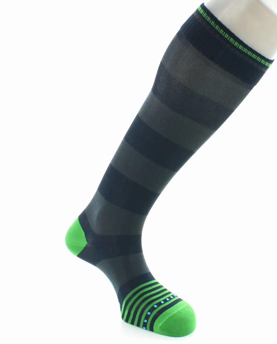 Fashion Berthe Aux Grands Pieds Chaussettes Hautes Grosses Rayures Marine Et Gris