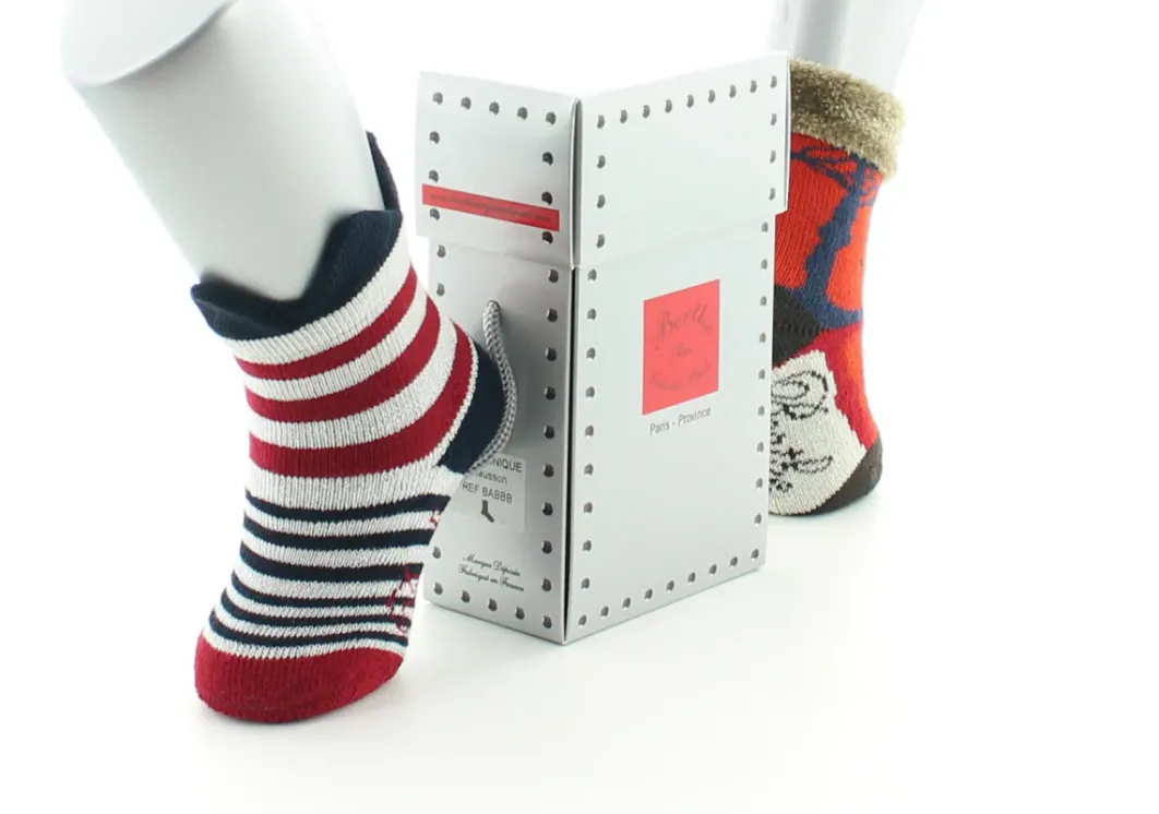 Clearance Berthe Aux Grands Pieds Chaussettes pour bébé girafe avec velours et rayures avec couronne marine