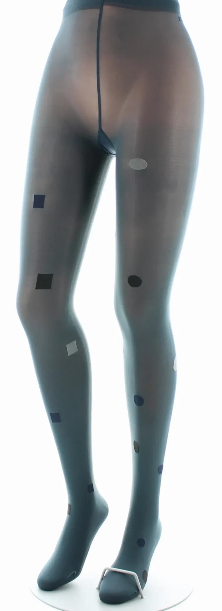 Hot Berthe Aux Grands Pieds Collant Fantaisie Asymétrique Carrés et Ronds gris et marine sur fond bleu norvège