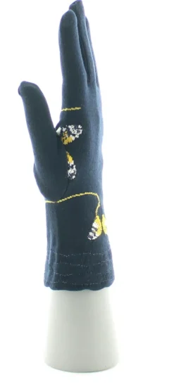 Sale Berthe Aux Grands Pieds Gants l'Envol de Papillons