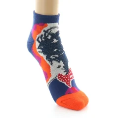 Online Berthe Aux Grands Pieds Socquettes de sport femme coton représentation de la femme au foulard