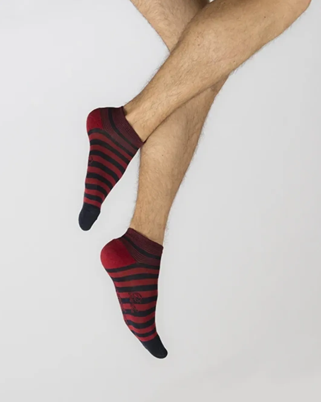Sale Berthe Aux Grands Pieds Socquettes de sport rayées Marine et Rouge
