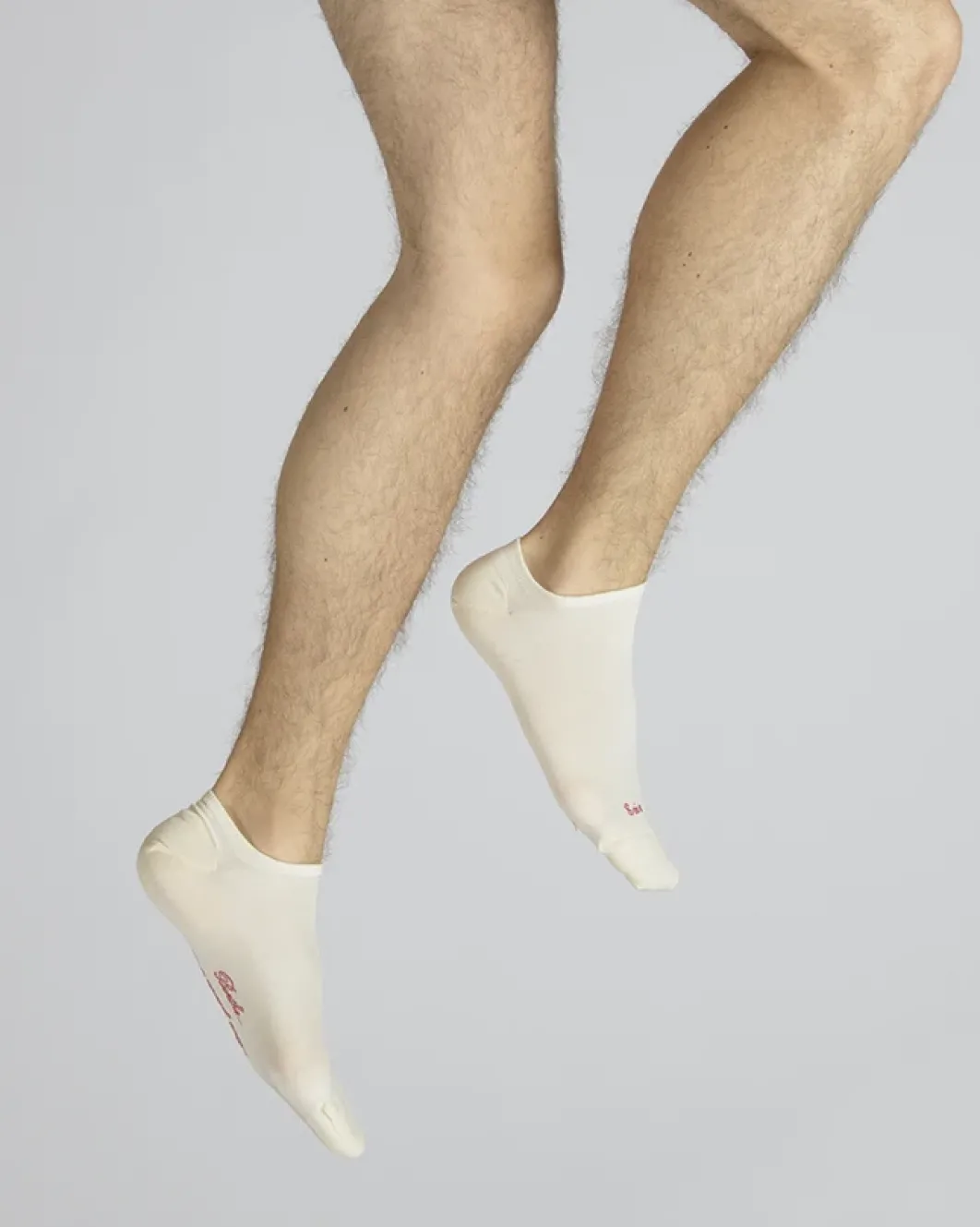 New Berthe Aux Grands Pieds Socquettes Homme en soie et sans couture Ecru