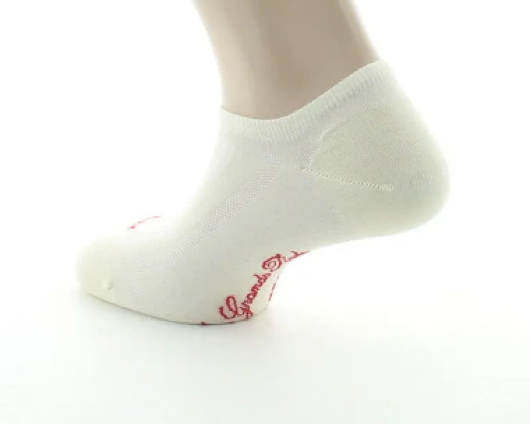 New Berthe Aux Grands Pieds Socquettes Homme en soie et sans couture Ecru